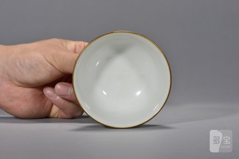 清乾隆 粉彩教子图茶圆 - 图5